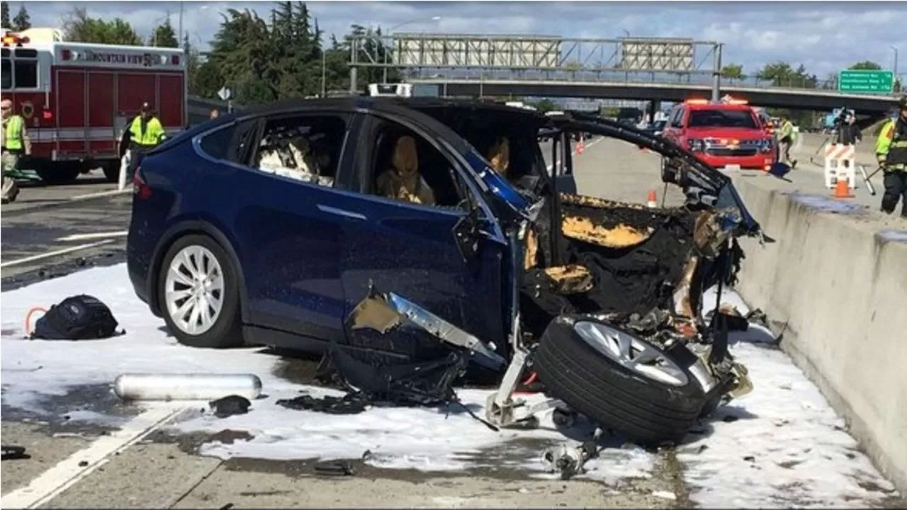 Tesla Autopilot: 76-jährige Frau stirbt bei Unfall in Texas