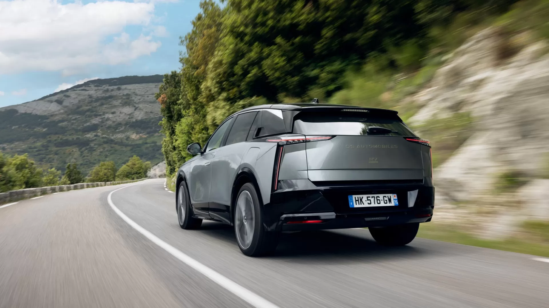 DS No. 7 E-Tense startet mit bis zu 740 km Reichweite