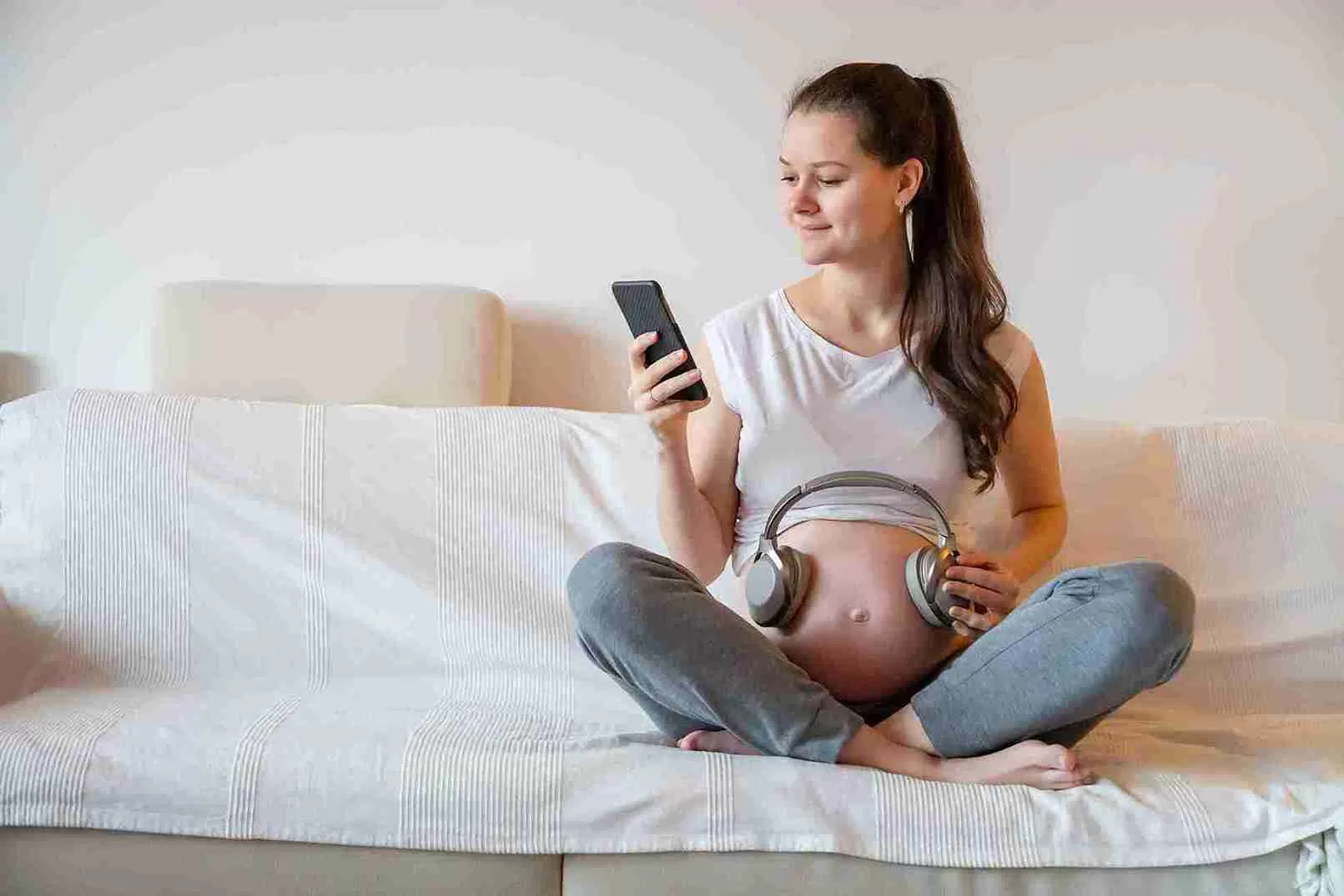 Studie Verknüpft Smartphones Mit Sinkender Geburtenrate