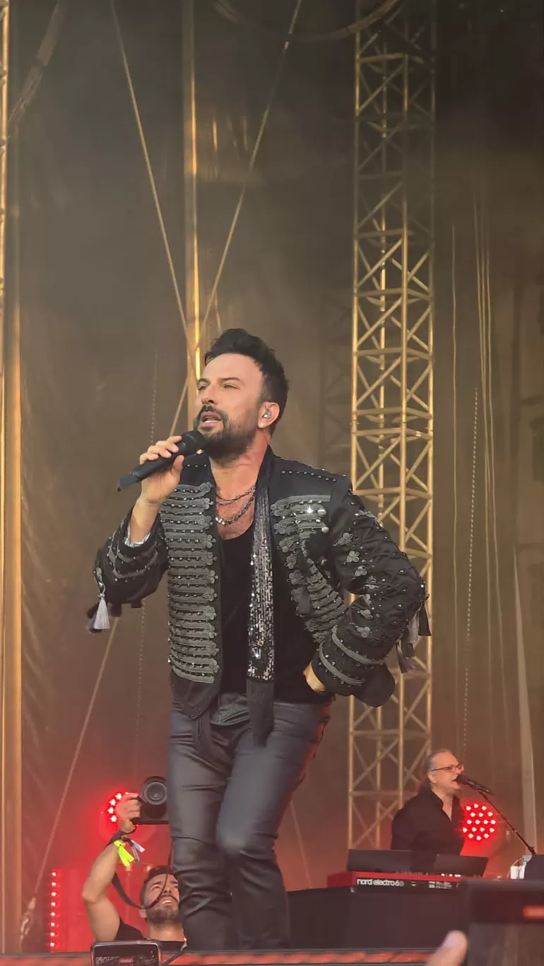 Tarkan begeistert Dortmund – Hendrik Wüst besucht Konzert