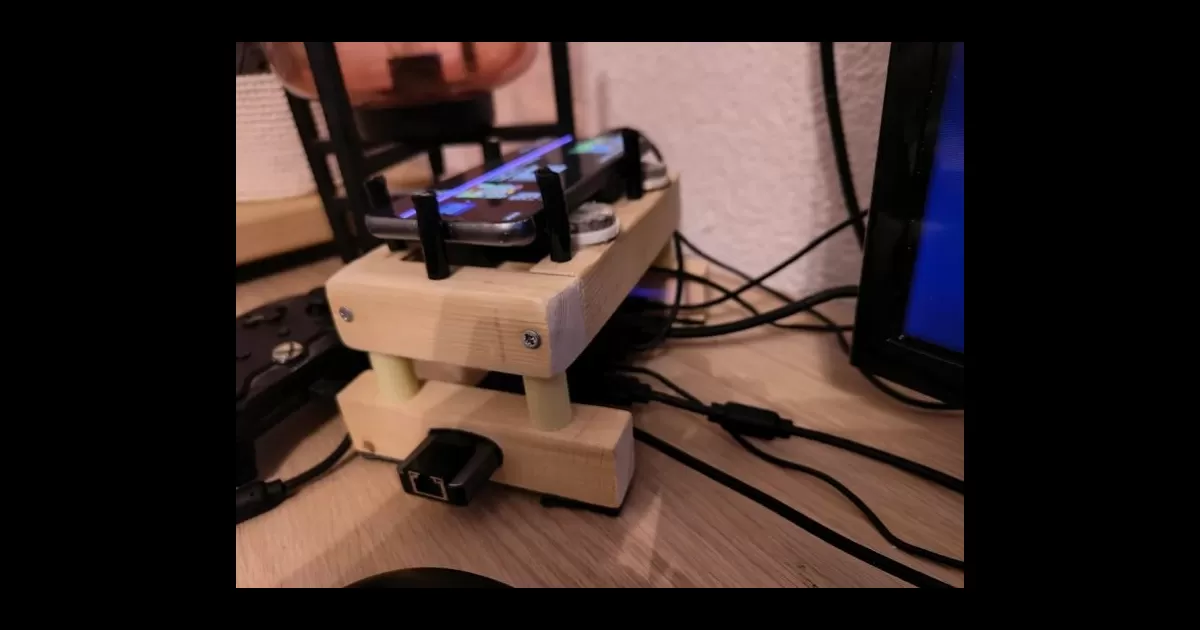 Beschädigtes Pixel 8 Wird Zur DIY-Gaming-Konsole
