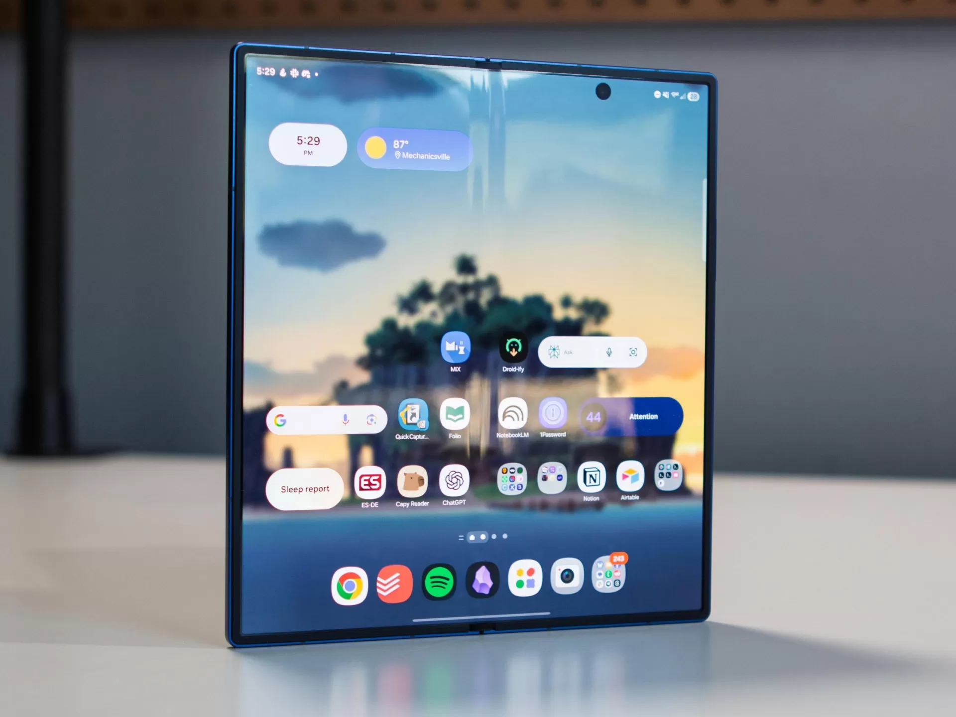Samsung Galaxy Z Fold 8: Offizielle Teaser zeigen erstmals das neue Breitbild-Design