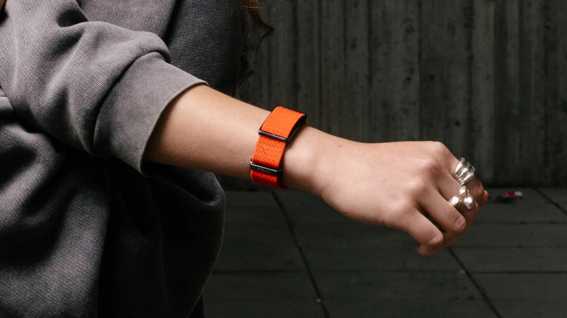 Google hat seinen bildschirmlosen Fitness-Tracker erstmals vorgestellt