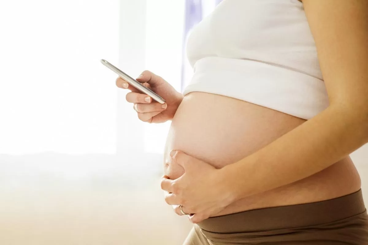 Studie Verknüpft Smartphones Mit Sinkender Geburtenrate