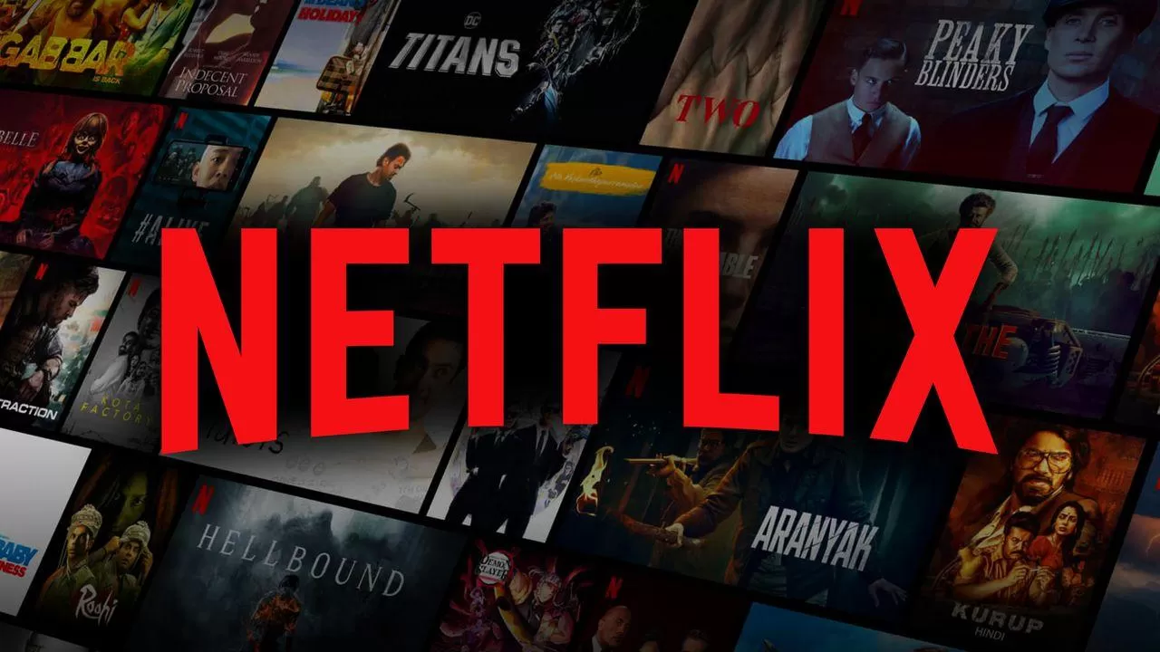 Netflix Logo mit Filmen/Serien im Hintergrund